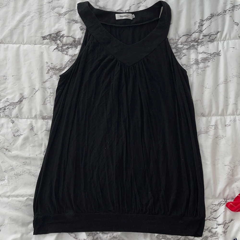 Women’s Sleeveless Top